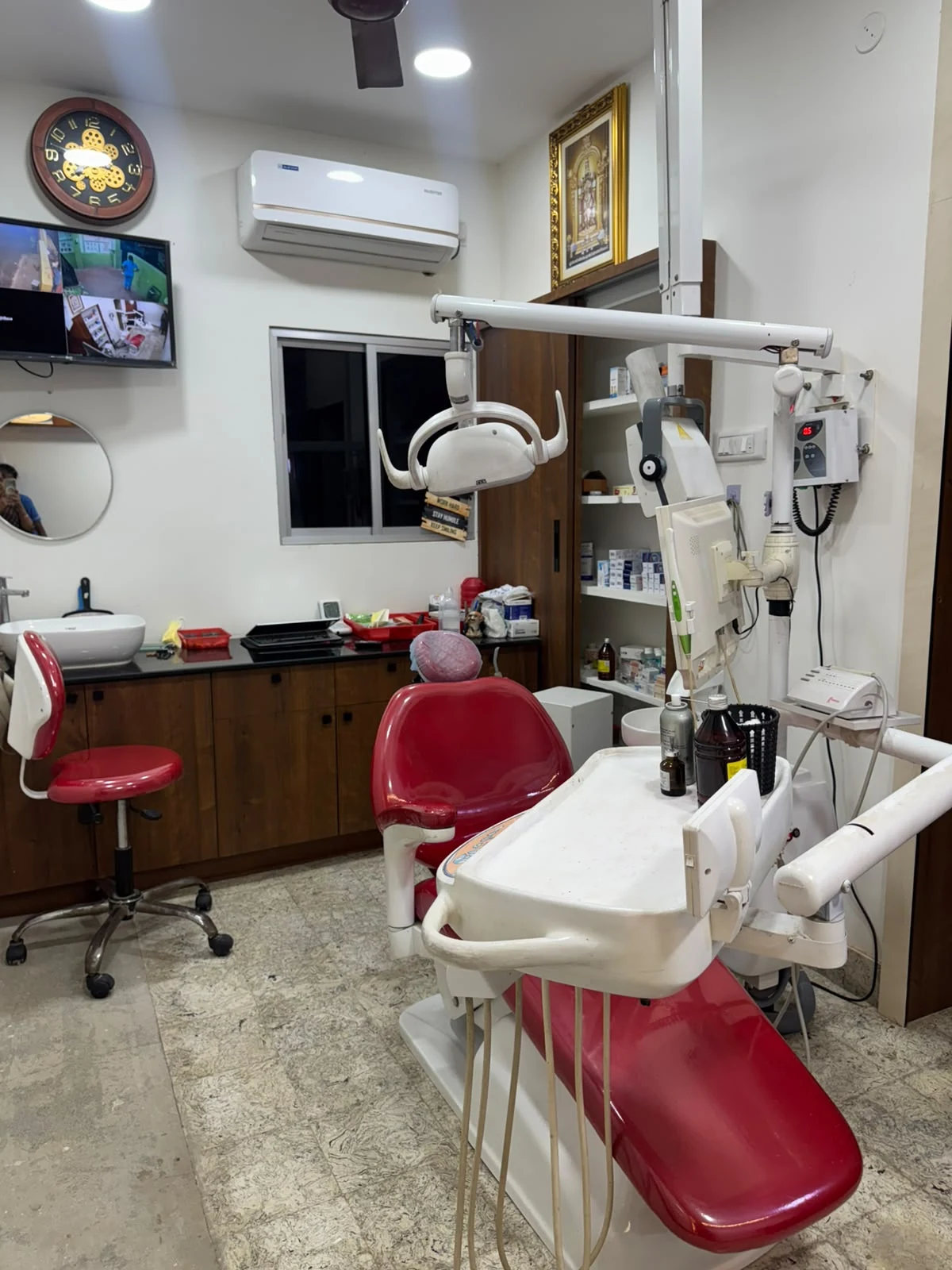 Modern Operatory Dental Chair and Advanced Instruments at PVM Dental Hospital